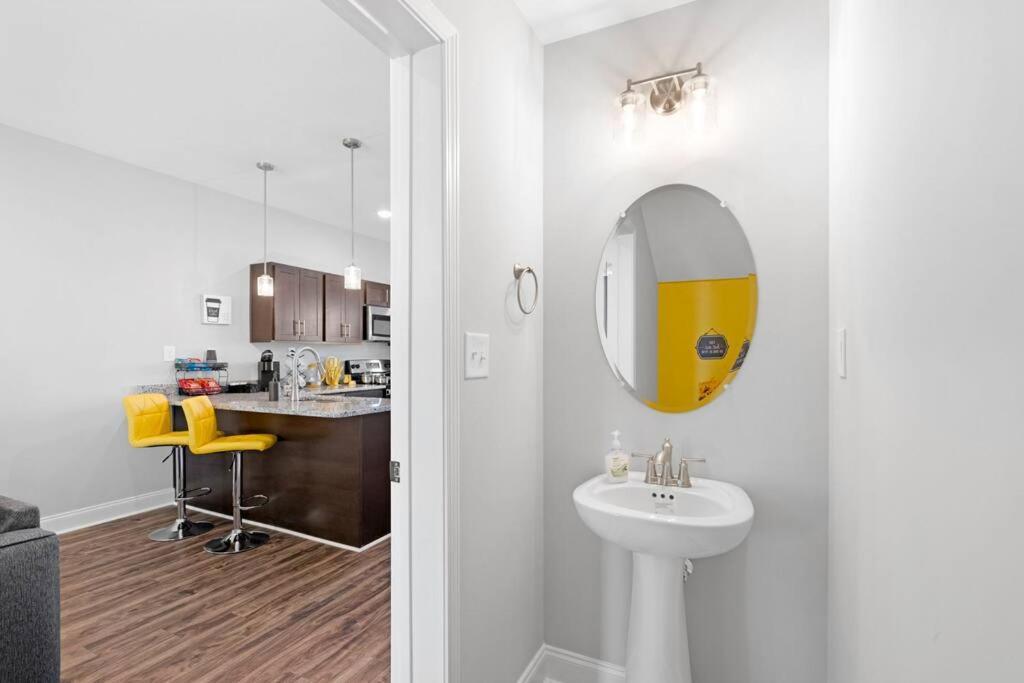 Make Lemonade In Luxury W King Bed And Free Parking Plus 40 Minutes To Nashville Кларксвілл Екстер'єр фото